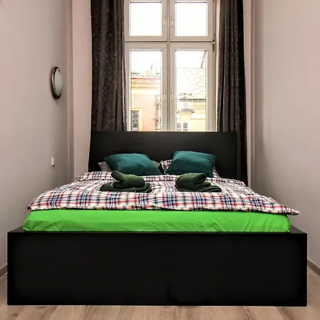 One-bedroom Flat In Stradom! Lem , Stradomska 5, 17 Апартаменты Краков