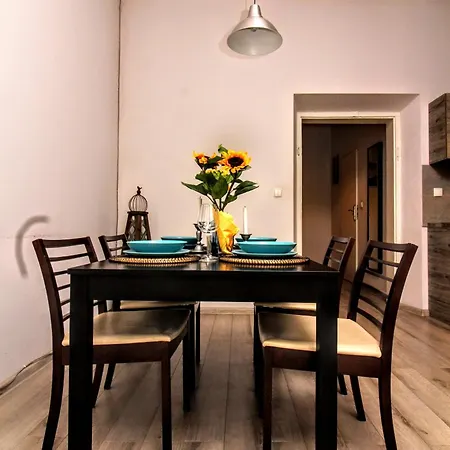 One-bedroom Flat In Stradom! Lem , Stradomska 5, 17 Апартаменты Краков