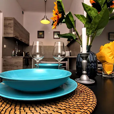 One-bedroom Flat In Stradom! Lem , Stradomska 5, 17 Апартаменты